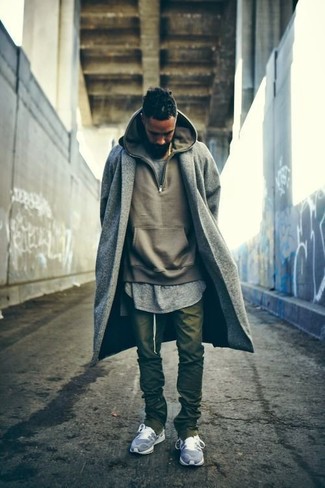 Как носить серый худи с серым длинным пальто