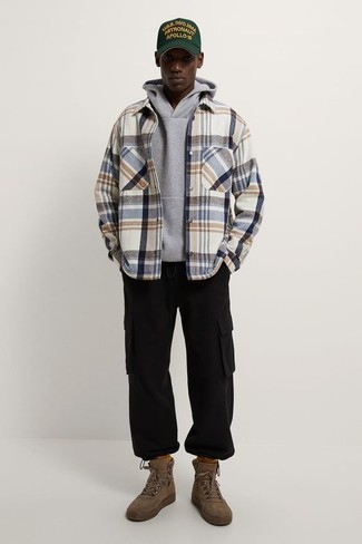 С чем носить серый худи мужчине