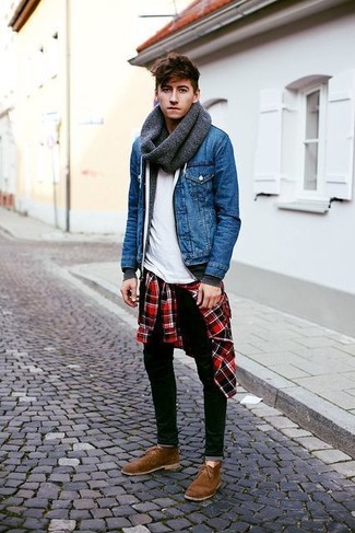 Как носить серый худи с оливковыми брюками чинос