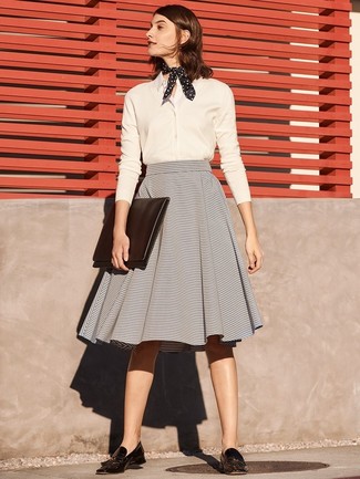 С чем носить серую юбку в горизонтальную полоску