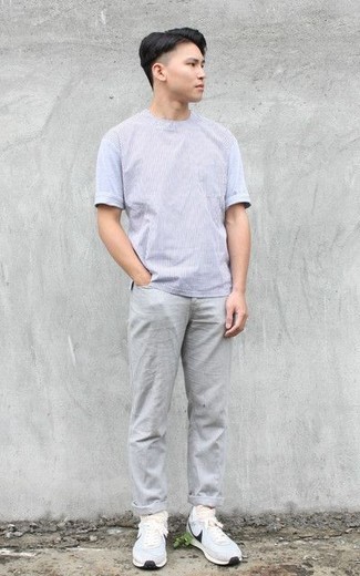 Какие кроссовки носить с серыми джинсами мужчине