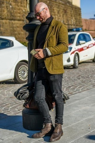 Какие косухи носить с серыми джинсами мужчине