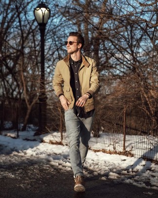 Какие бомберы носить с серыми джинсами мужчине