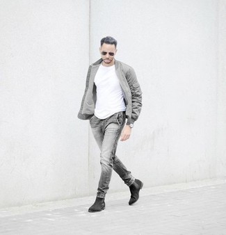 Какие бомберы носить с серыми джинсами мужчине