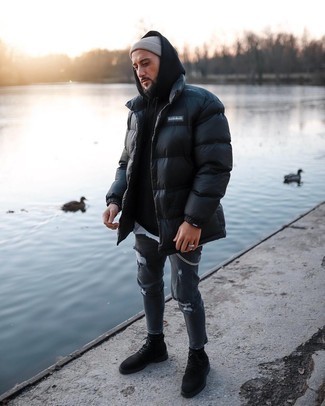 Какие куртки-пуховики носить с серыми джинсами мужчине