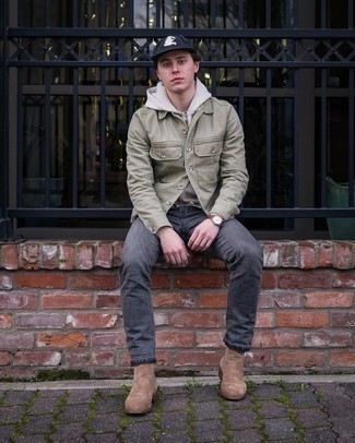 Какие куртки-рубашки носить с серыми джинсами мужчине