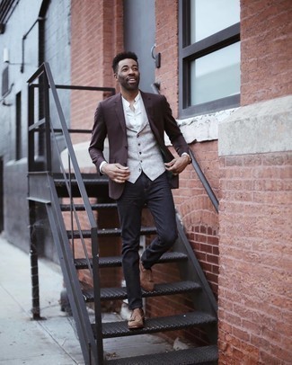 Какие лоферы с кисточками носить с серыми джинсами