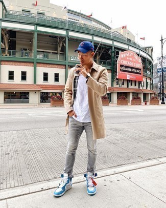 Какие плащи носить с серыми джинсами мужчине