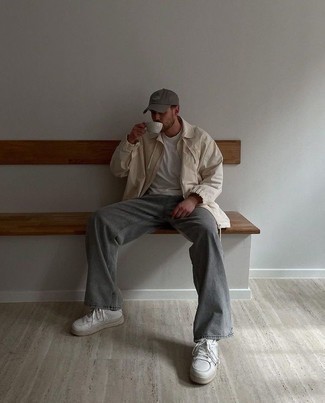 Какие ветровки носить с серыми джинсами мужчине