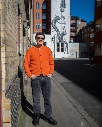 Какие рабочие ботинки носить с серыми джинсами мужчине