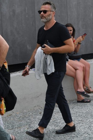 С чем носить серый льняной пиджак мужчине