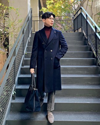 Какие водолазки носить с серыми лоферами мужчине