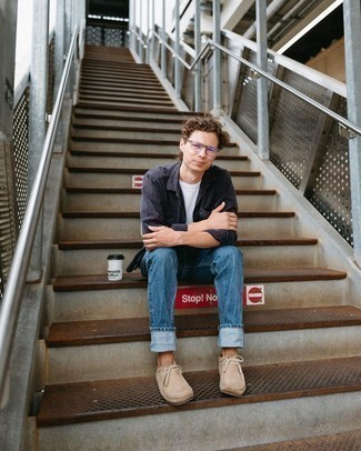 С чем носить серую рубашку с длинным рукавом мужчине