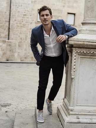 Какие пиджаки носить с серыми низкими кедами мужчине