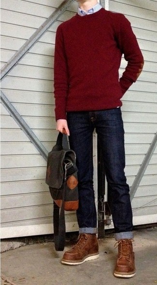 С чем носить серую сумку почтальона