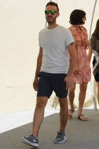 С чем носить серые носки-невидимки мужчине