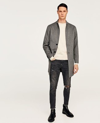 Как носить серое длинное пальто с серыми джинсами