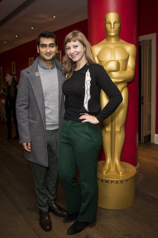 С чем носить серое длинное пальто