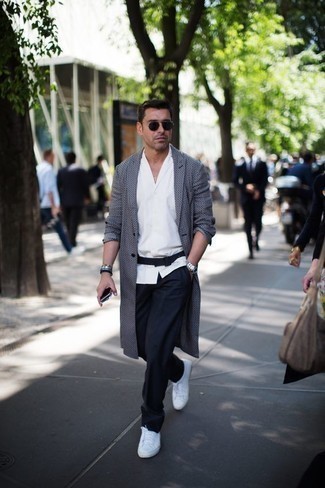 С чем носить серое длинное пальто