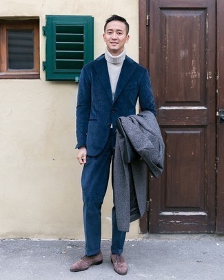 С чем носить серое длинное пальто