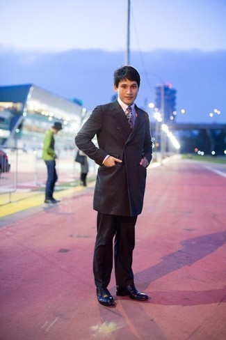 Какие оксфорды носить с серым длинным пальто