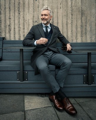 Какие оксфорды носить с серым длинным пальто