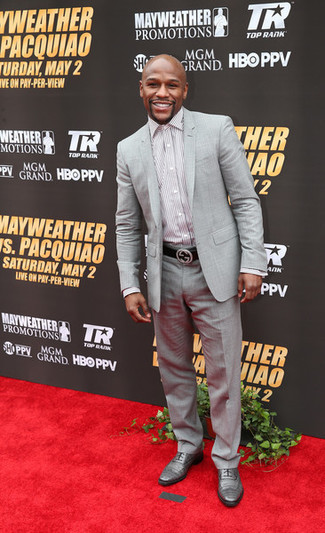 Какие костюмы носить с серыми оксфордами