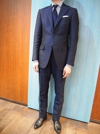 Какие костюмы носить с серыми оксфордами