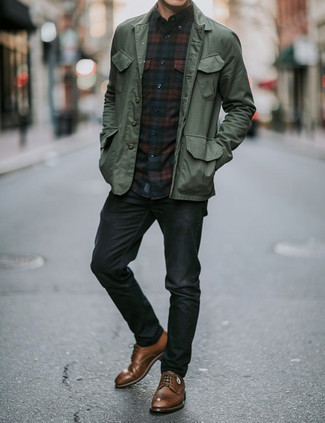 С чем носить серые брюки мужчине