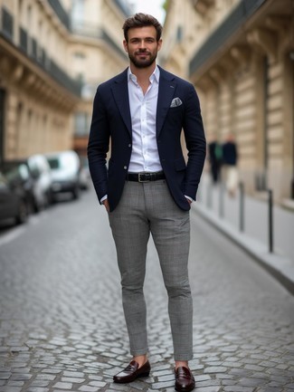 С чем носить серые брюки в шотландскую клетку мужчине