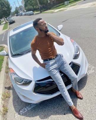 С чем носить серые брюки в шотландскую клетку мужчине лето