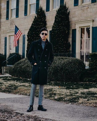 С чем носить серые брюки в шотландскую клетку мужчине