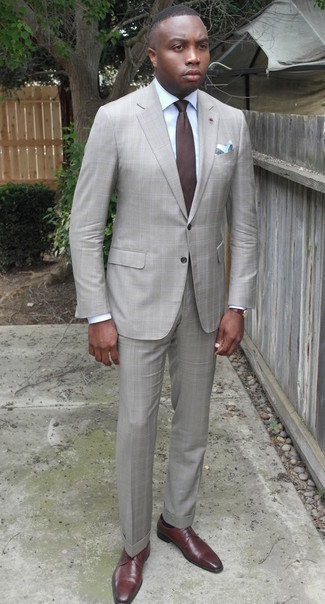 С чем носить серый костюм в шотландскую клетку