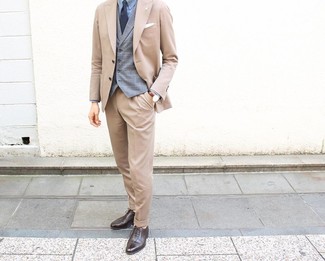 С чем носить серый жилет в шотландскую клетку