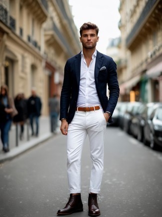 С чем носить серый нагрудный платок