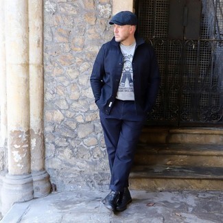 С чем носить серую футболку с принтом мужчине