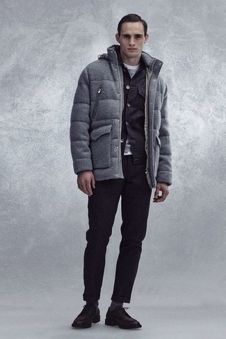 С чем носить серую куртку-пуховик мужчине