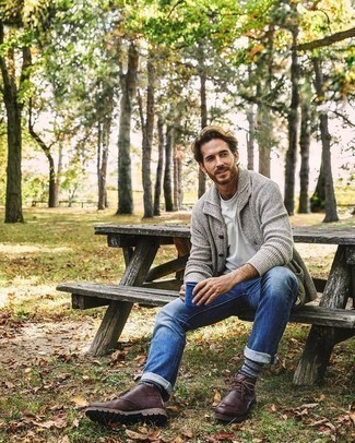 С чем носить серый кардиган с отложным воротником мужчине