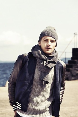 С чем носить серый свитер с отложным воротником