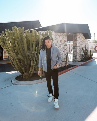 С чем носить серую куртку-рубашку мужчине