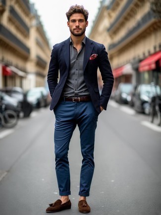 С чем носить серую рубашку мужчине