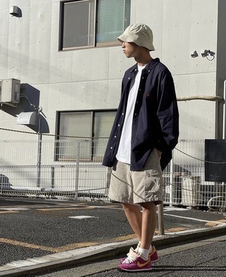 С чем носить серые шорты мужчине