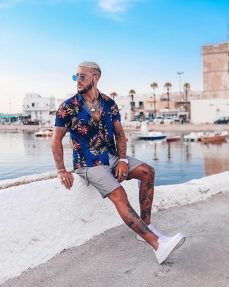 С чем носить серые шорты мужчине