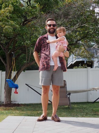 Какие лоферы носить с серыми шортами мужчине