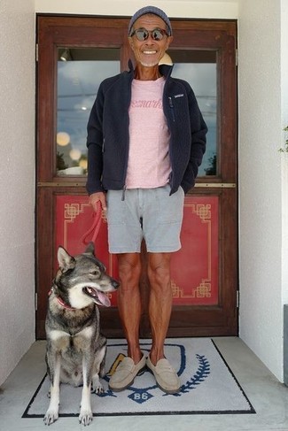 Какие свитера на молнии носить с серыми шортами мужчине