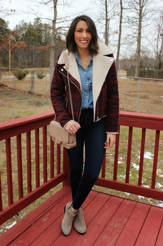 С чем носить серые замшевые ботильоны