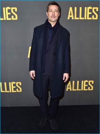 С чем носить серые замшевые ботинки челси мужчине