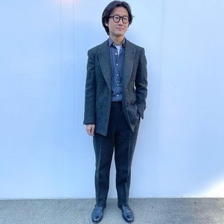 Какие броги носить с серым костюмом