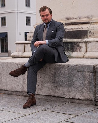 Какие повседневные ботинки носить с серым костюмом