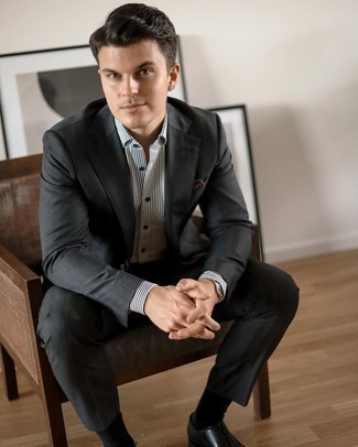 Какие оксфорды носить с серым костюмом